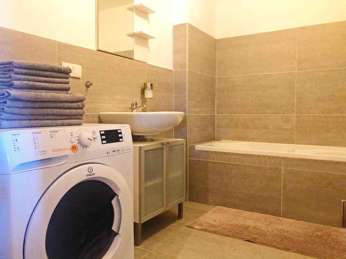 On The Apartament Praga